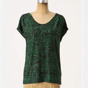 The Podolls Anthropologie M Rayon Jersey Knit Green Black Pattern Blouse TShirt
